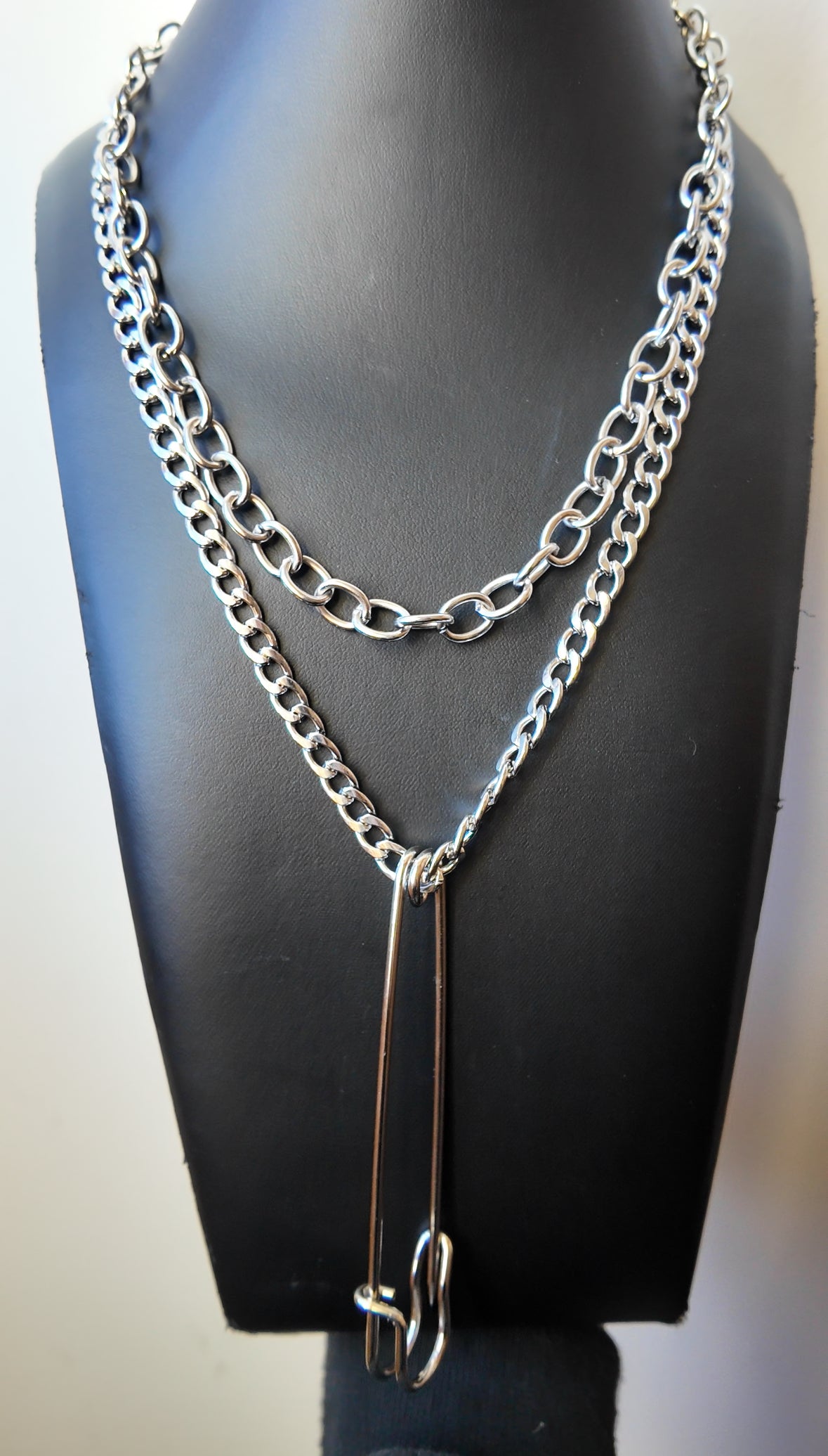 Oversized Pin Layered Pant Chain