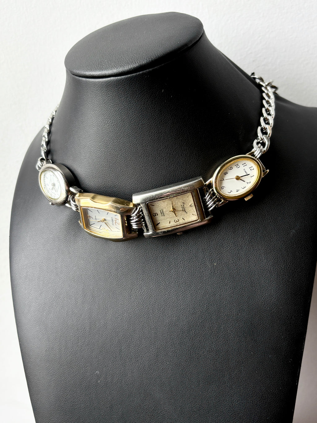 The Clock Collar