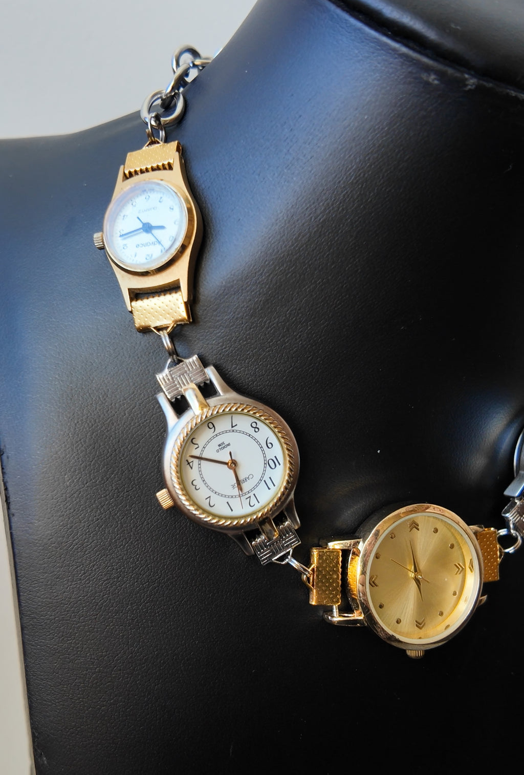 The 5th Watch Chain