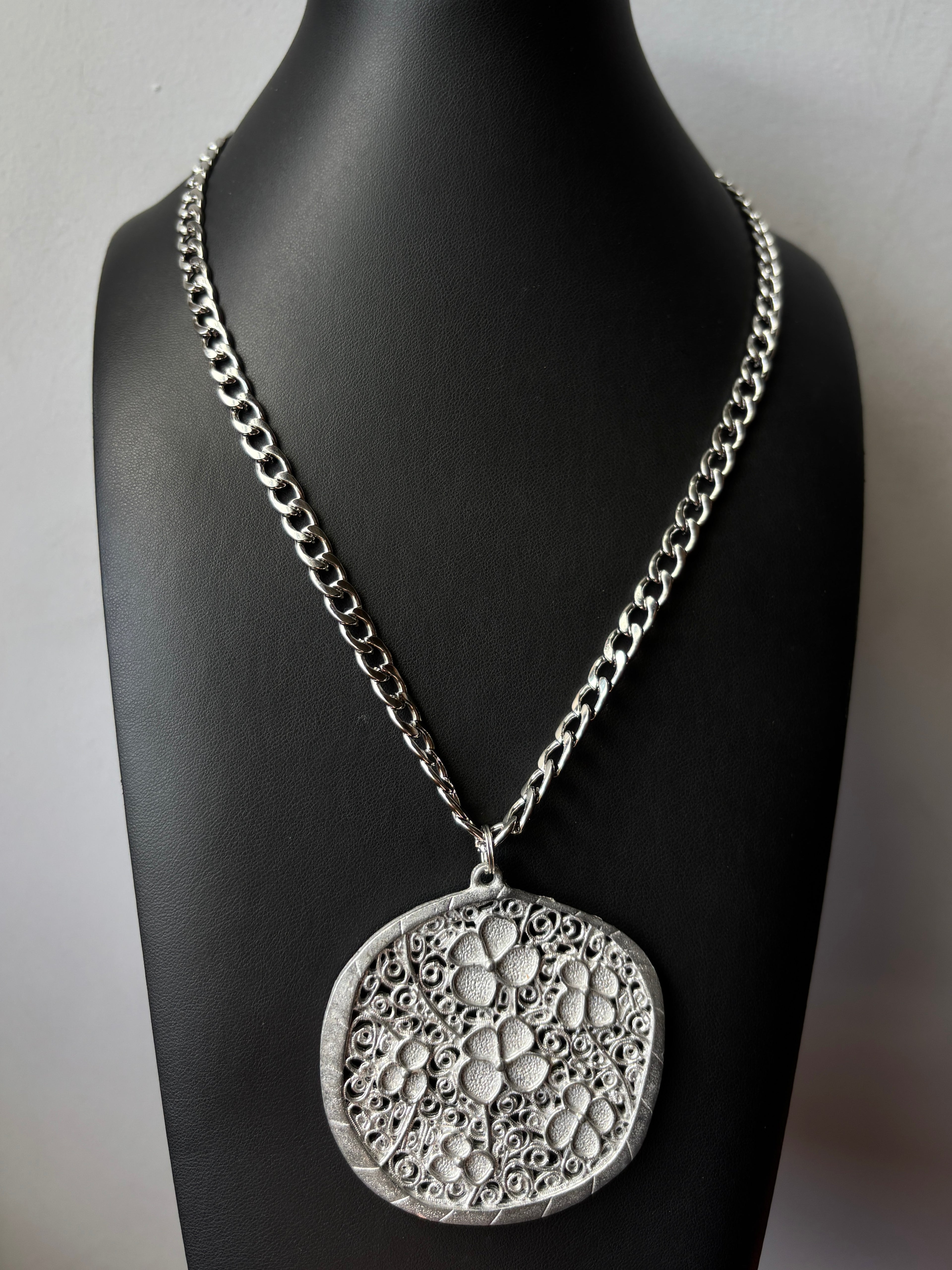 The Flower Girl Chain