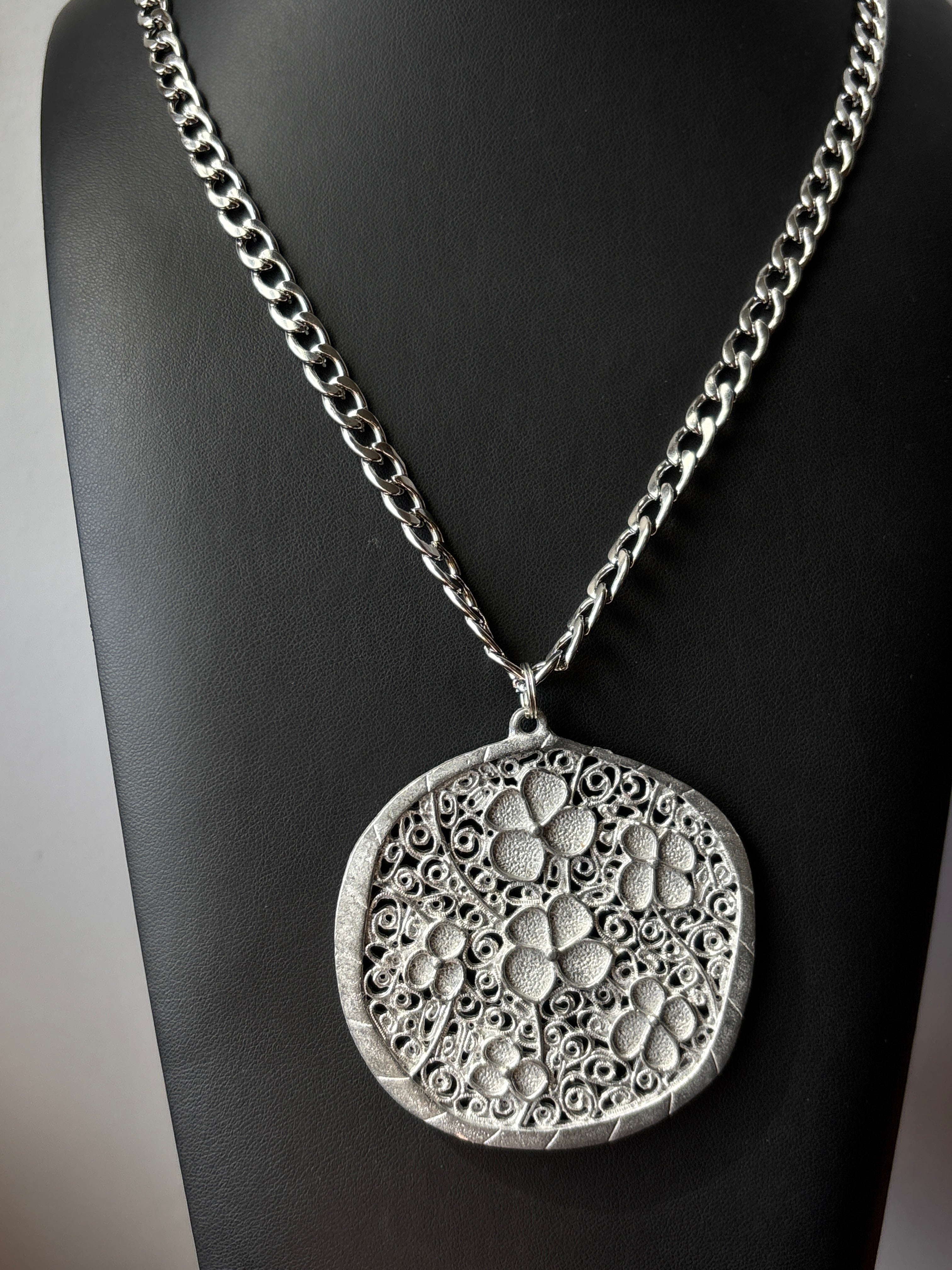 The Flower Girl Chain