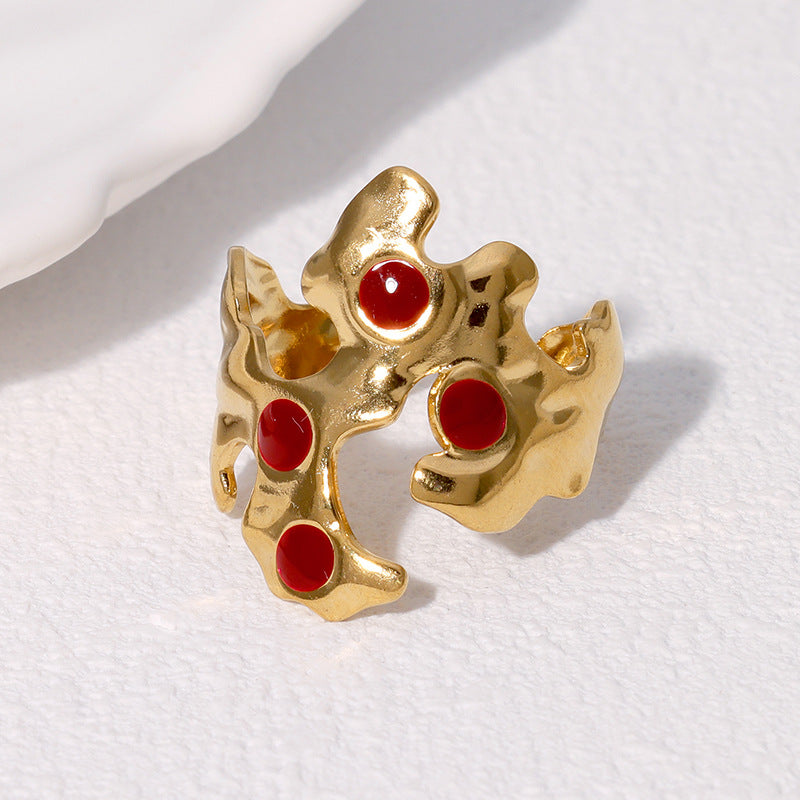 Red Detailed Gold Ring
