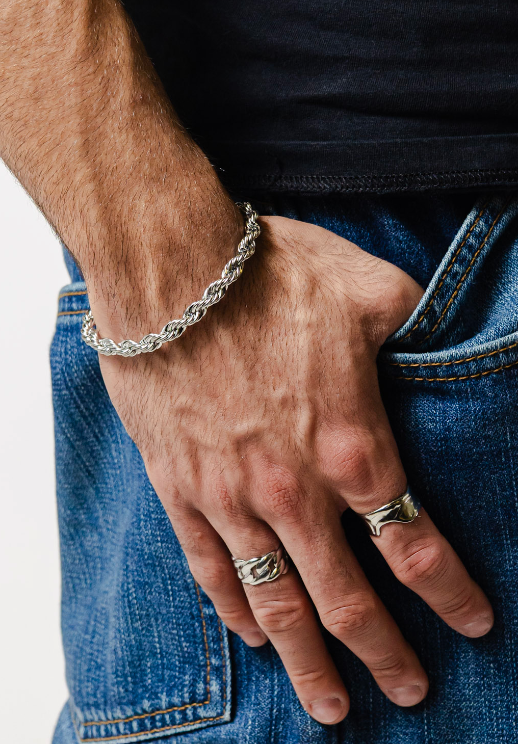 Italia style rope chain bracelet for everyday wear. PVD gold plated stainless steel.